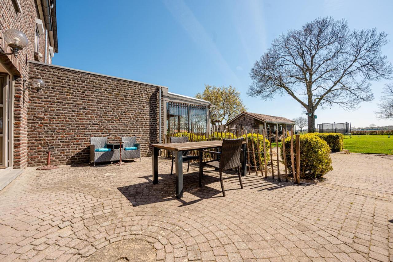 Bed & Breakfast Ohe En Laak Exterior photo